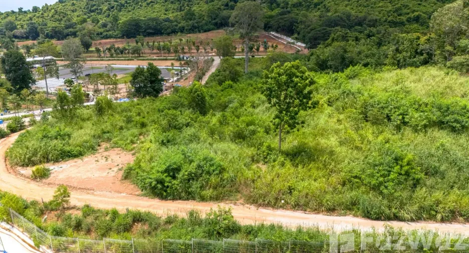 出售 土地 在 Sattahip, Chon Buri