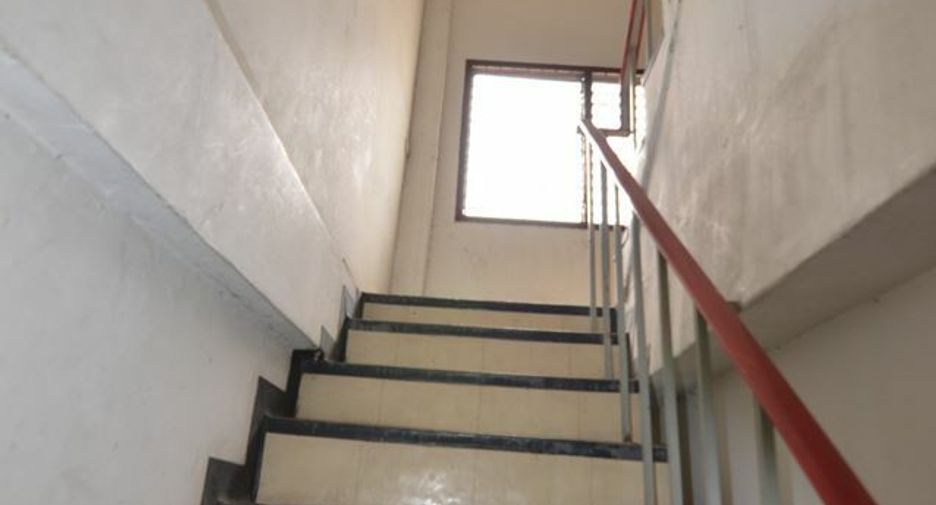 For sale 4 bedrooms townhouse in Bang Rak, Bangkok
