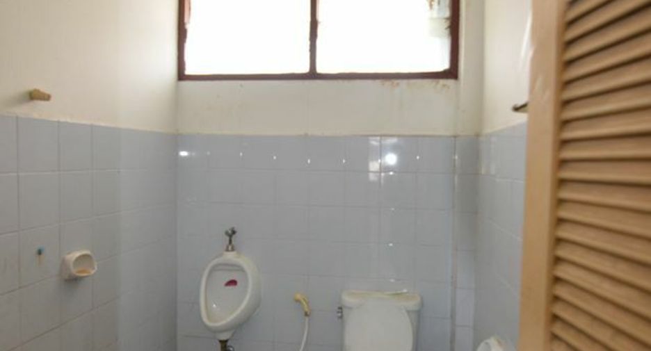 For sale 4 bedrooms townhouse in Bang Rak, Bangkok