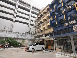 For sale 4 bedrooms townhouse in Bang Rak, Bangkok
