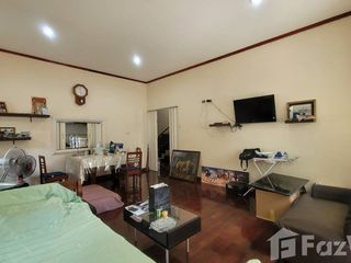 For sale 3 bedrooms house in Khlong Toei, Bangkok