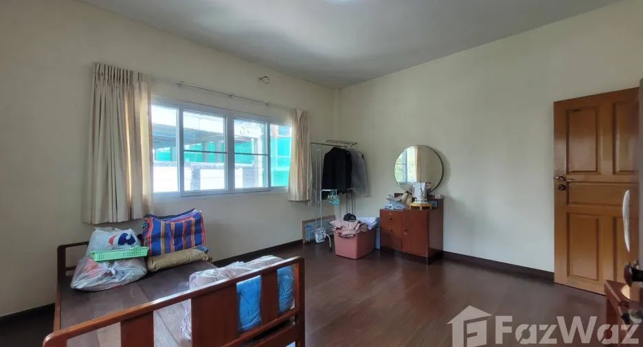 For sale 3 bedrooms house in Khlong Toei, Bangkok