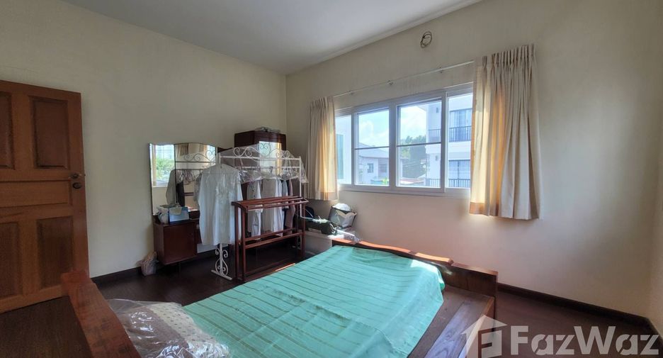 For sale 3 bedrooms house in Khlong Toei, Bangkok