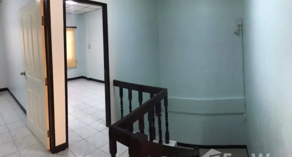 Reihenhaus zur Miete mit 4 Zimmer in Mueang Surin, Surin