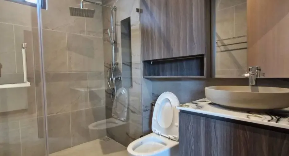 À louer 4 chambres villa à Bang Lamung, Chonburi