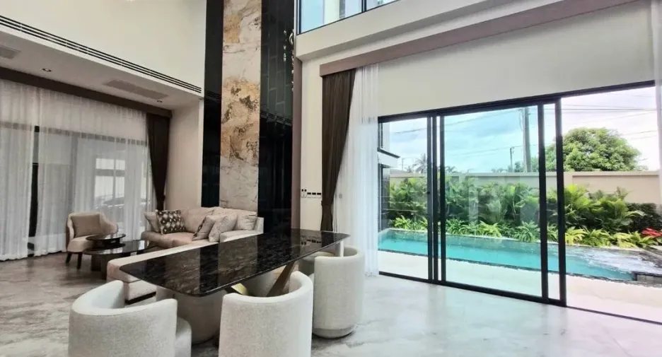 À louer 4 chambres villa à Bang Lamung, Chonburi
