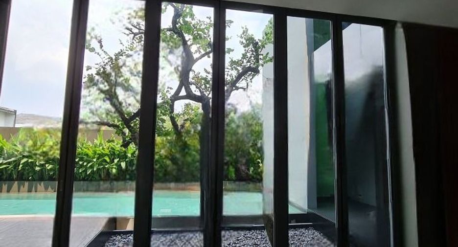 For sale and for rent 6 bedrooms house in Wang Thonglang, Bangkok