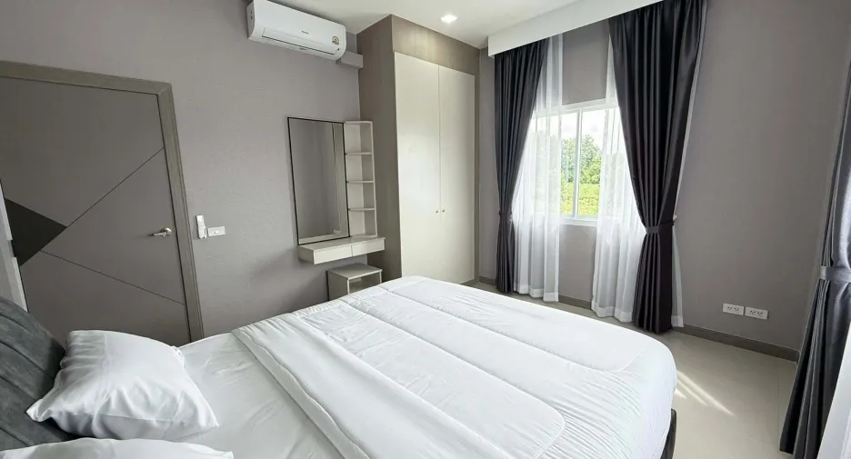 Villa zum Kauf mit 5 Zimmer in Bang Lamung, Chonburi