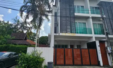 ขาย 4 ห้องนอน ทาวน์เฮ้าส์ ใน เมืองภูเก็ต, ภูเก็ต