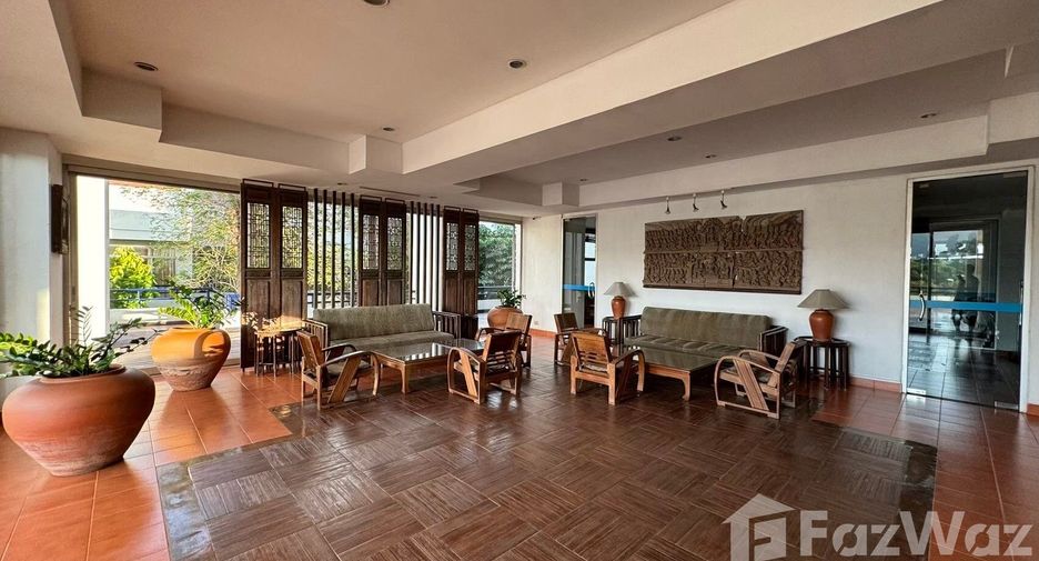 À vendre et à louer 3 chambres condo à Si Racha, Chonburi