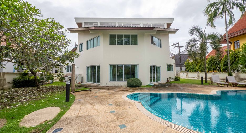Haus zum Kauf mit 4 Zimmer in Mueang Phuket, Phuket