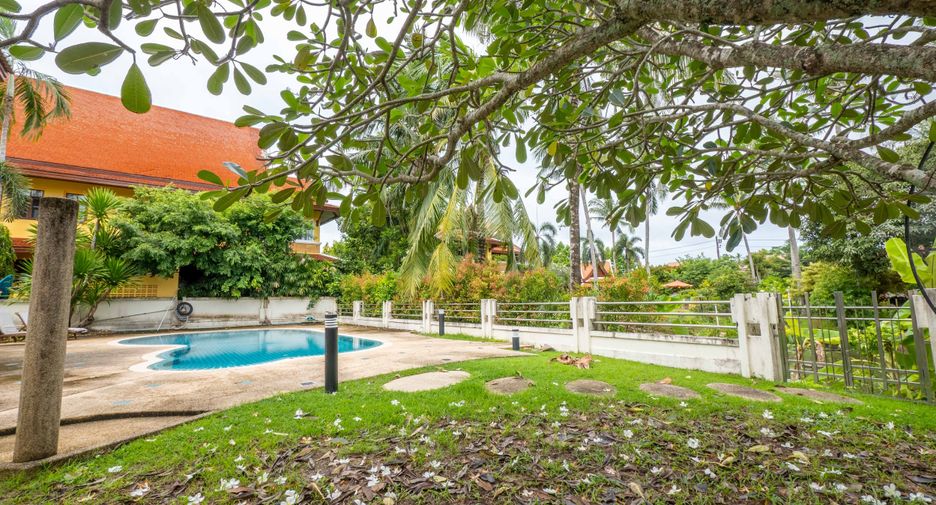 Haus zum Kauf mit 4 Zimmer in Mueang Phuket, Phuket
