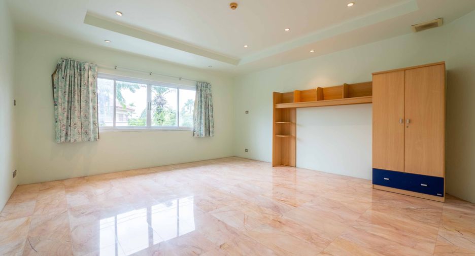 Haus zum Kauf mit 4 Zimmer in Mueang Phuket, Phuket
