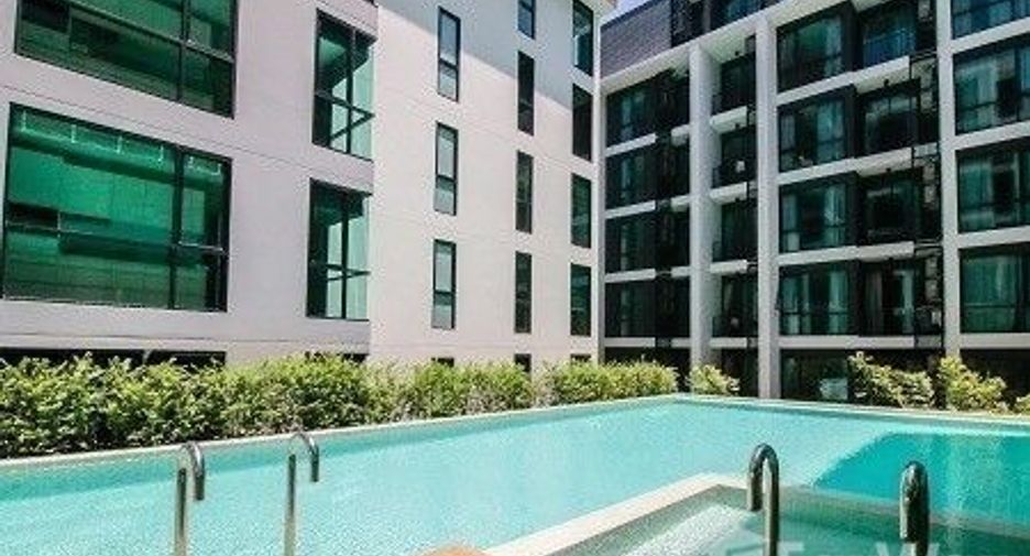 For sale 2 bedrooms condo in Phra Khanong, Bangkok