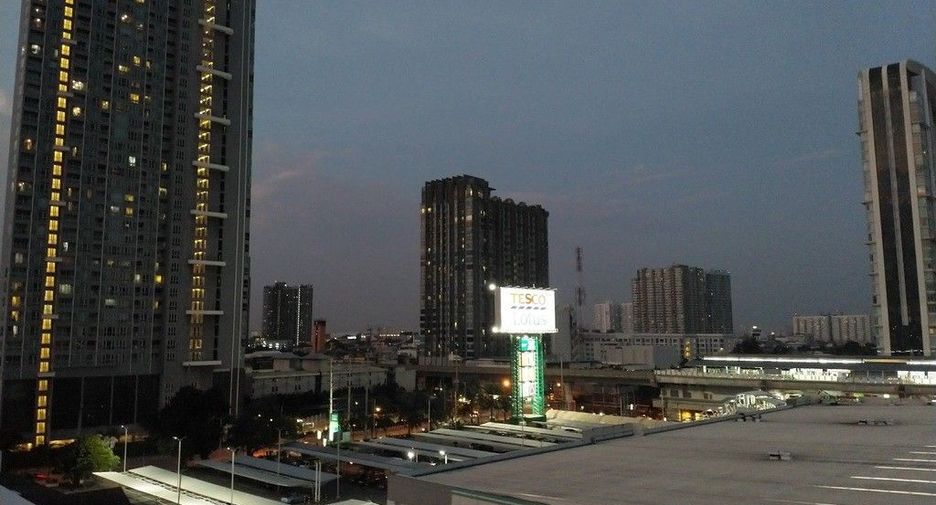 For sale 2 bedrooms condo in Phra Khanong, Bangkok