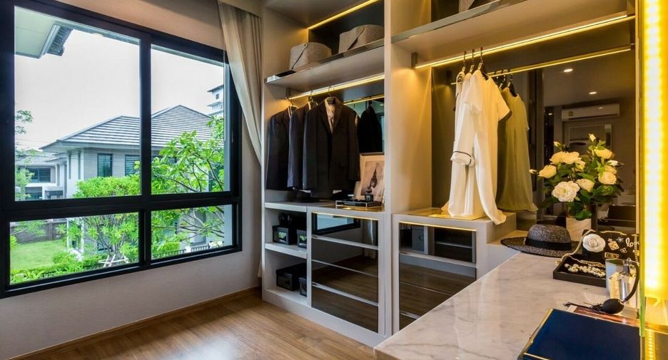For sale 4 ベッドルーム house in Bang Khun Thian, Bangkok