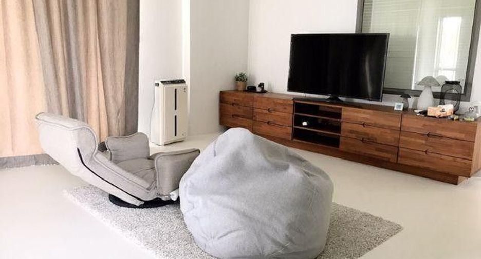 For sale 3 bedrooms house in Khan Na Yao, Bangkok