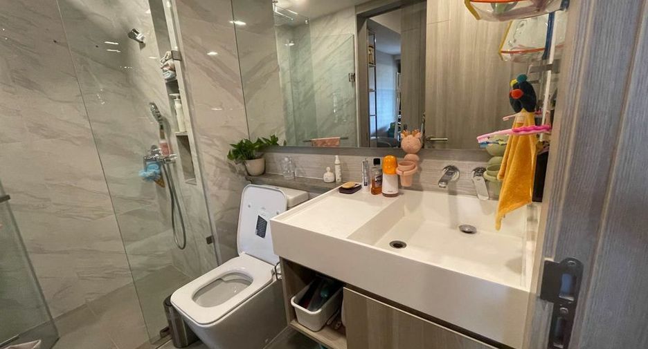 For sale and for rent 2 bedrooms condo in Watthana, Bangkok