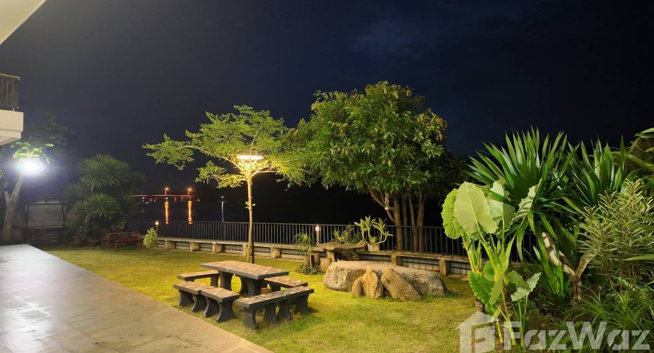 For sale 5 bedrooms house in Mueang Surat Thani, Surat Thani
