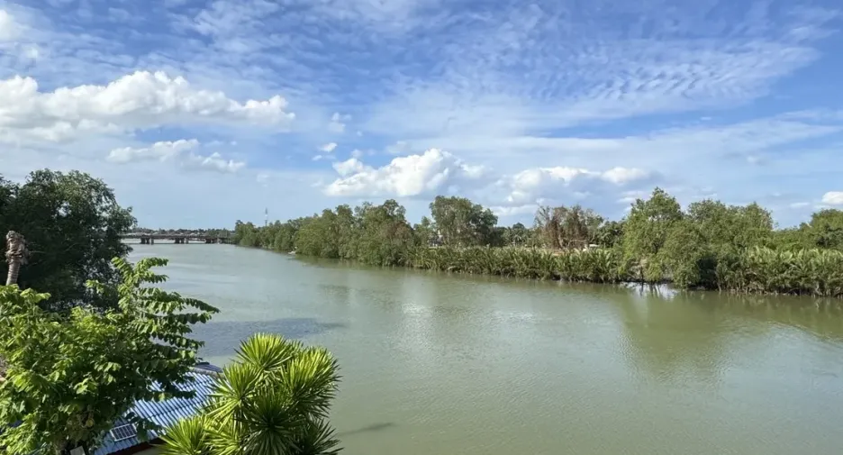 For sale 5 bedrooms house in Mueang Surat Thani, Surat Thani