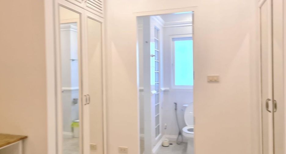 For rent 2 bedrooms apartment in Mueang Phuket, Phuket