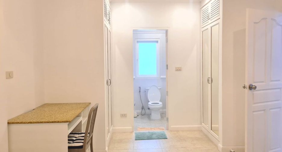 For rent 2 bedrooms apartment in Mueang Phuket, Phuket