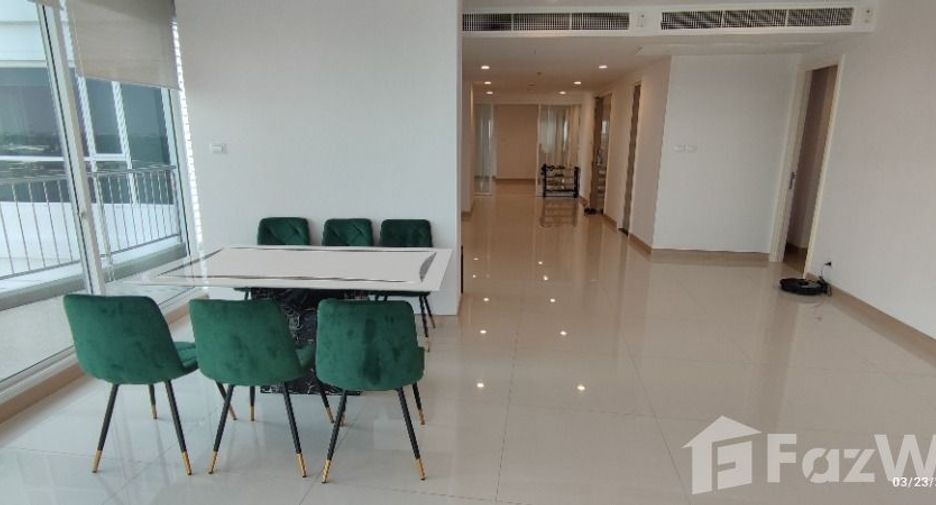 Condo en venta de 3 habitaciones en Yan Nawa, Bangkok
