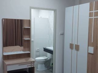 Casa adosada en alquiler de 2 habitaciones en Bang Lamung, Chonburi