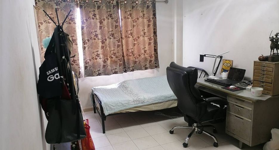 For sale 4 bedrooms townhouse in Bang Khen, Bangkok