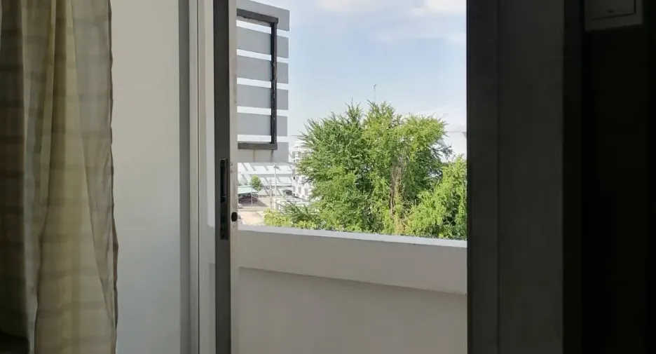 For sale 4 bedrooms townhouse in Bang Khen, Bangkok