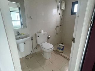 Продажа 2 спальни кондо в Пхаси Чароен, Бангкок