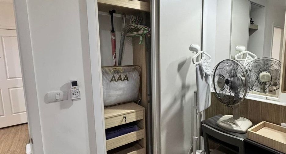 For sale 1 bed condo in Thon Buri, Bangkok