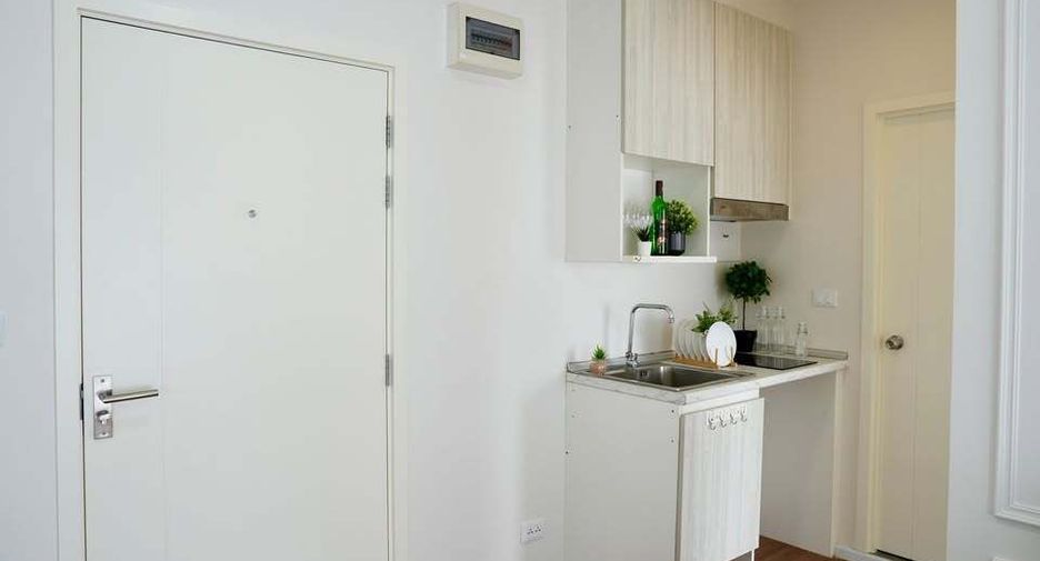 For sale 2 bedrooms condo in Mueang Samut Prakan, Samut Prakan