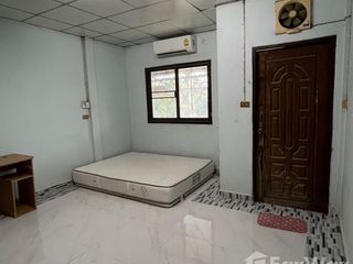 For sale 4 bedrooms townhouse in Sai Mai, Bangkok