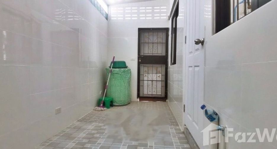 For sale 2 bedrooms townhouse in Bang Lamung, Chonburi