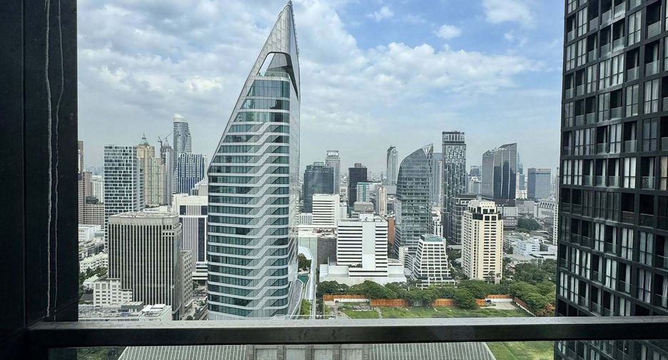 For sale 1 bed condo in Pathum Wan, Bangkok