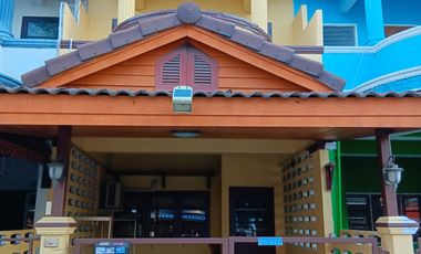 出售 2 卧室 联排别墅 在 Khlong Luang, Pathum Thani