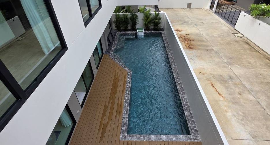 For sale 4 bedrooms house in Kathu, Phuket