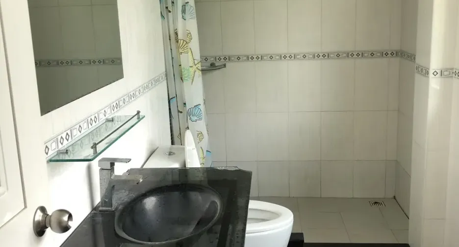 For sale 3 bedrooms house in Mueang Lop Buri, Lopburi