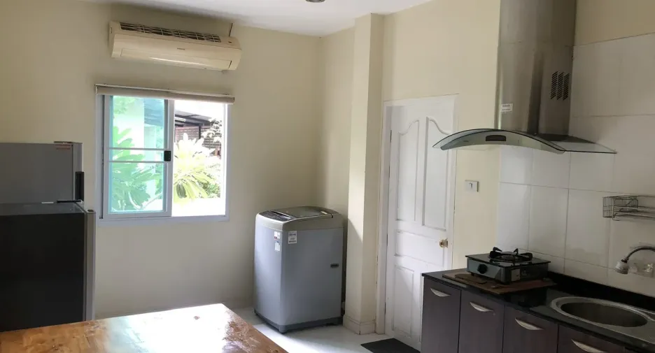 For sale 3 bedrooms house in Mueang Lop Buri, Lopburi