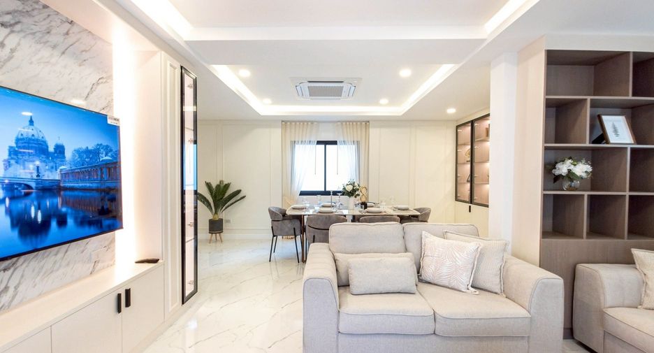 Продажа 5 спальни вилла в Йомтиен, Паттайя