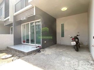 Reihenhaus zum Kauf mit 3 Zimmer in Khlong Sam Wa, Bangkok