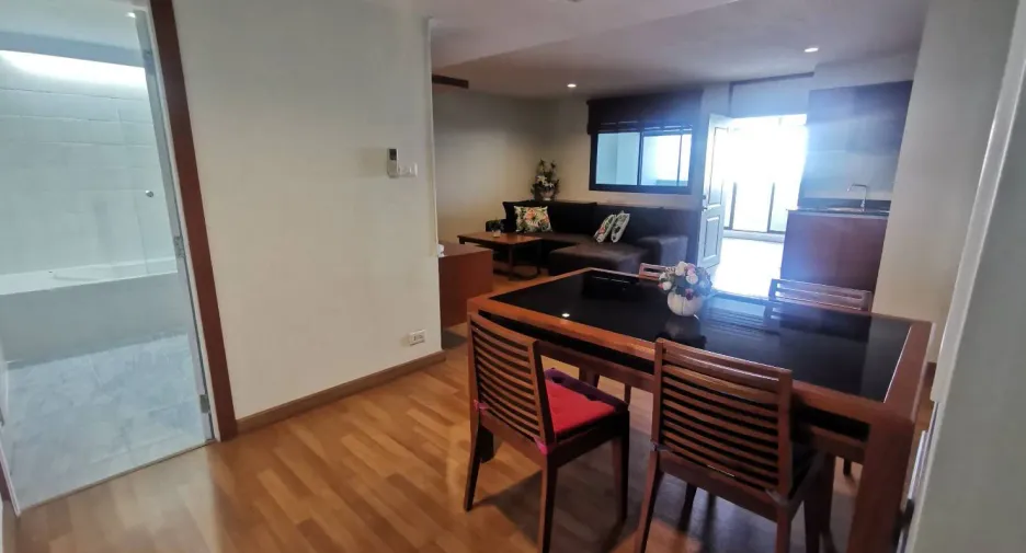 For sale and for rent 1 bed condo in Phra Khanong, Bangkok