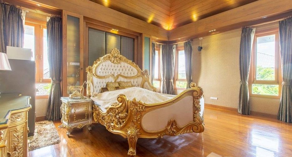 For sale 5 bedrooms villa in Bueng Kum, Bangkok