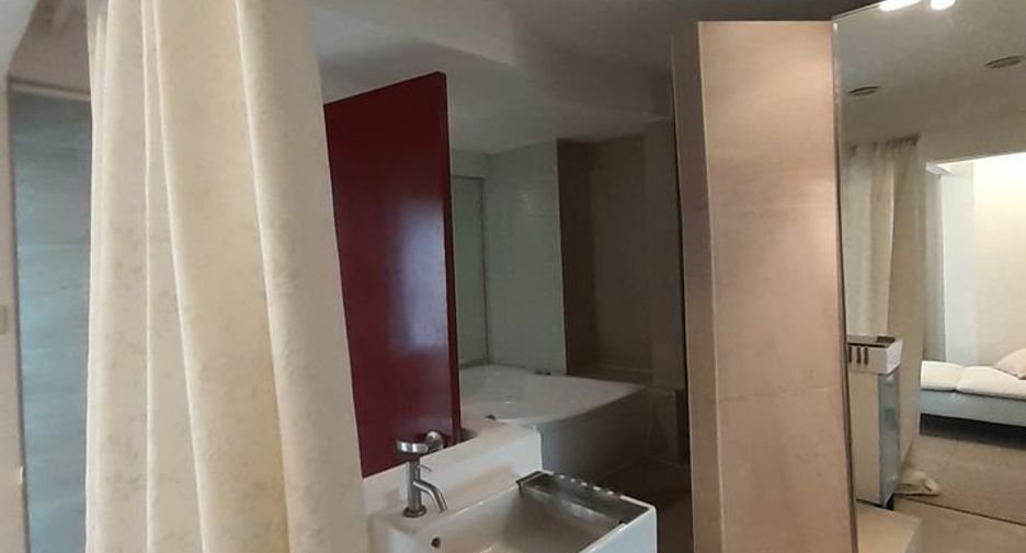 For sale 5 bedrooms condo in Bang Na, Bangkok