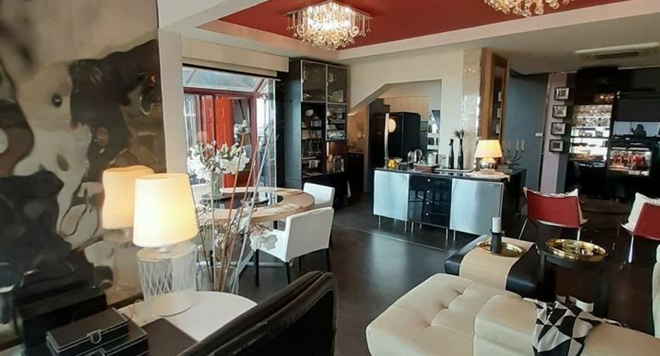 For sale 5 bedrooms condo in Bang Na, Bangkok