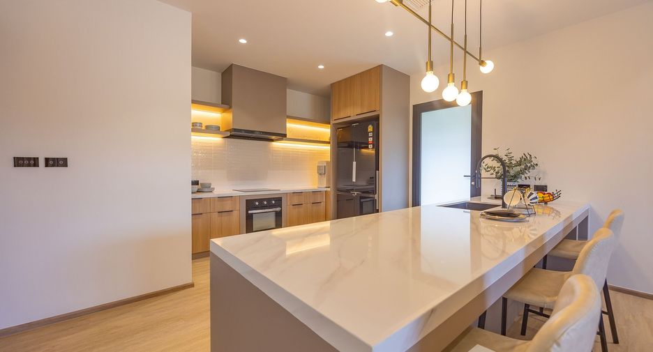 For sale 4 bedrooms villa in Thalang, Phuket