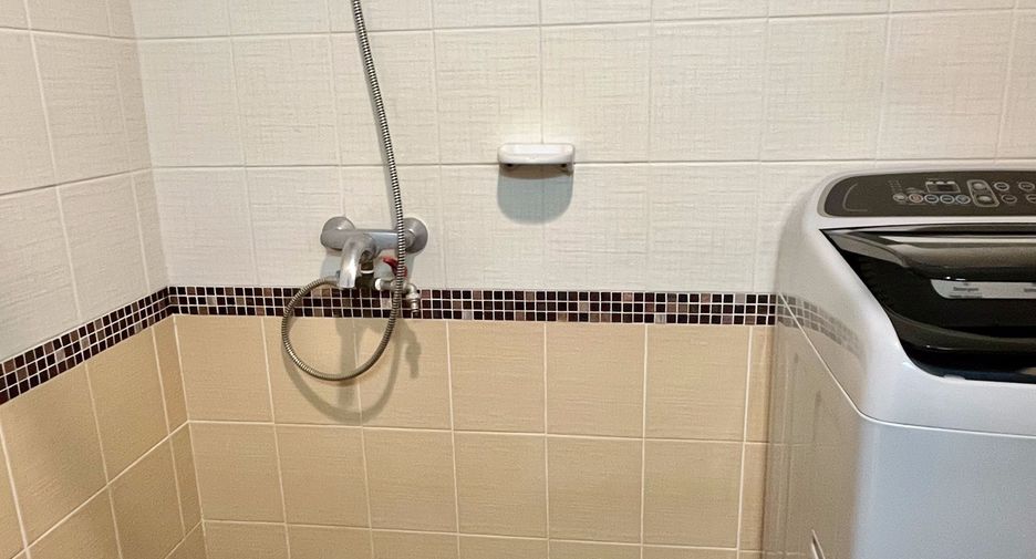 For rent 2 bedrooms condo in Si Racha, Chonburi