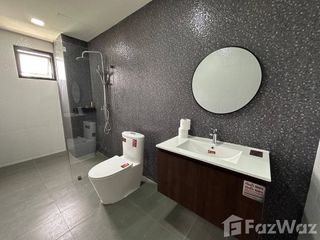 出售 4 卧室 联排别墅 在 Bang Lamung, Chon Buri