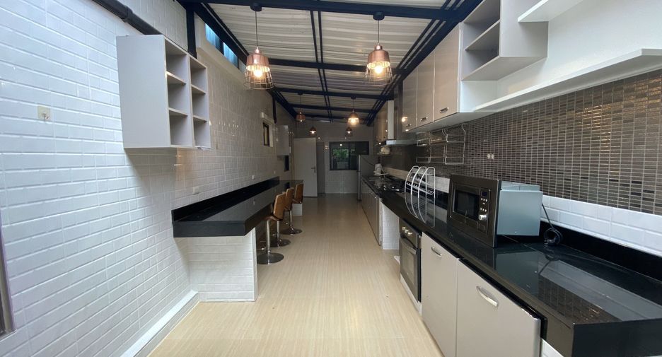 Casa en alquiler de 3 habitaciones en Kathu, Phuket